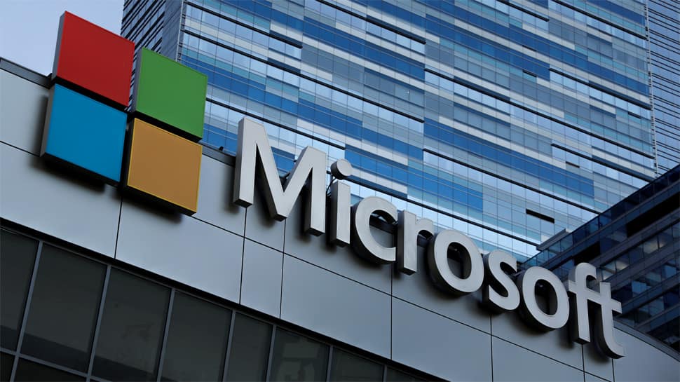 Microsoft&#039;s stock market value overtakes Apple for the first time in 8 years