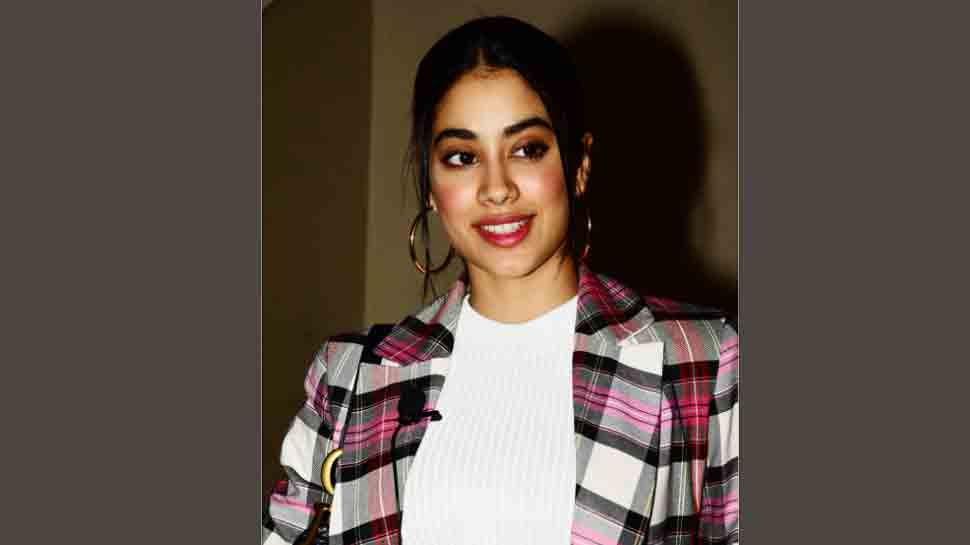 Is Janhvi Kapoor taking Urdu lessons for Karan Johar&#039;s Takht?