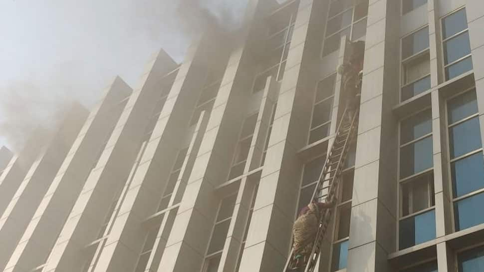 Mumbai: 5 dead, over 100 injured after massive fire breaks out at Andheri hospita6