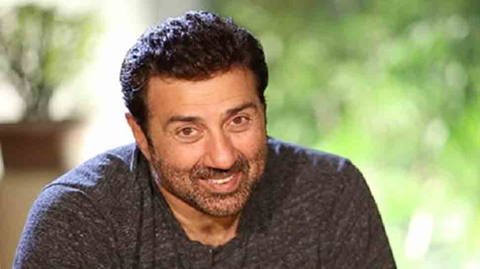 Sunny Deol rues lack of comedy films in Bollywood | People News | Zee News