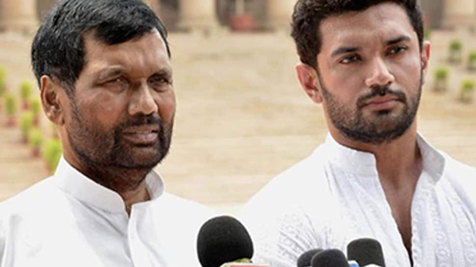 LJP chief Ram Vilas Paswan, son Chirag meet Arun Jaitley, discuss seat-sharing in Bihar