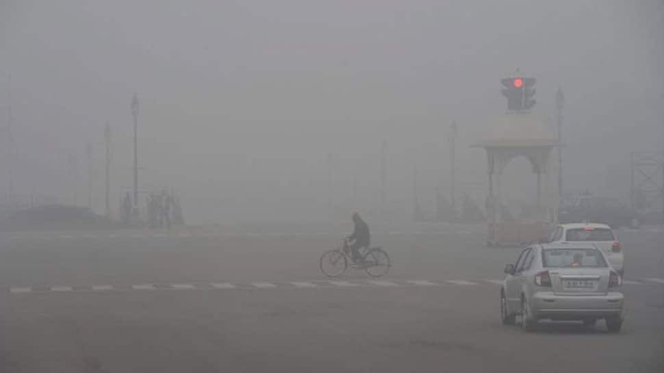 Delhi shivers under cold wave, air quality drops drastically