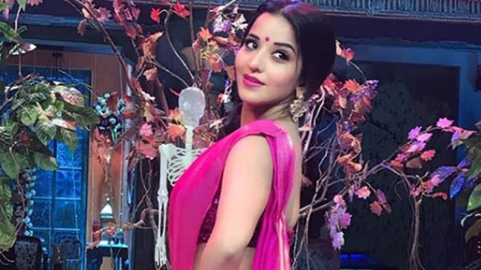 Monalisa looks stunning in a pink saree—Pics