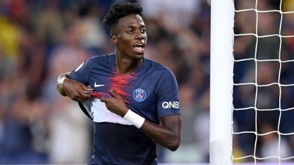 U.S. striker Timothy Weah confirms loan from PSG