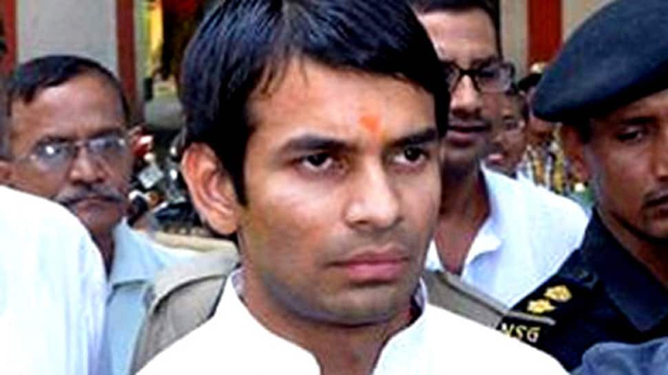 Tej Pratap meets Rabri ending weeks of estrangement