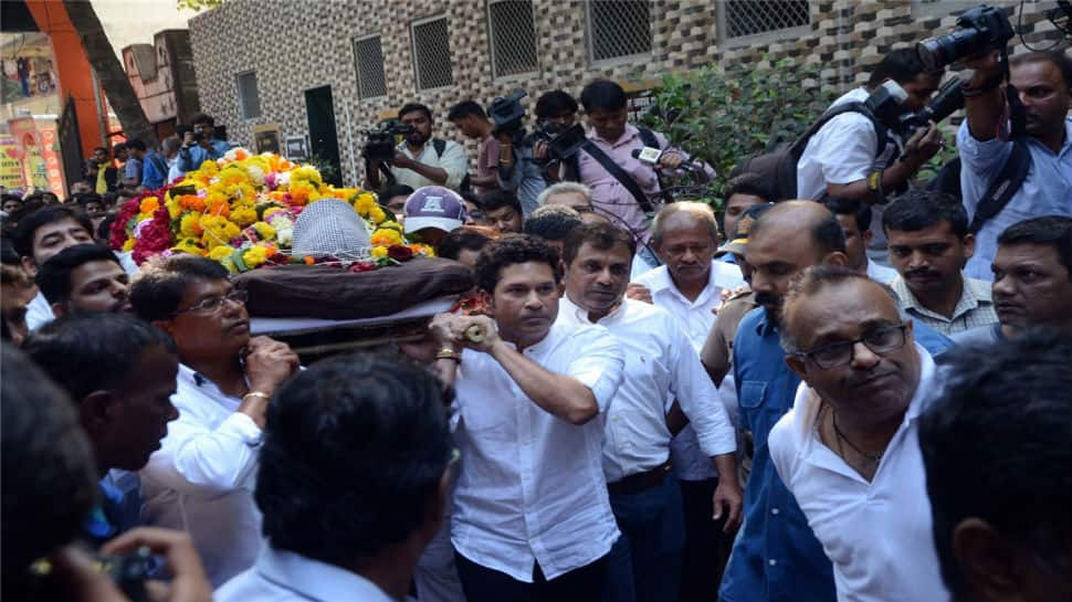 Shiv Sena asks why no state funeral for Achrekar, tells Sachin Tendulkar to boycott government programmes