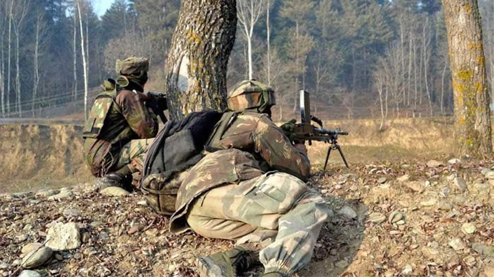 J&amp;K: Encounter underway between security forces and terrorists in Tral&#039;s Aripal
