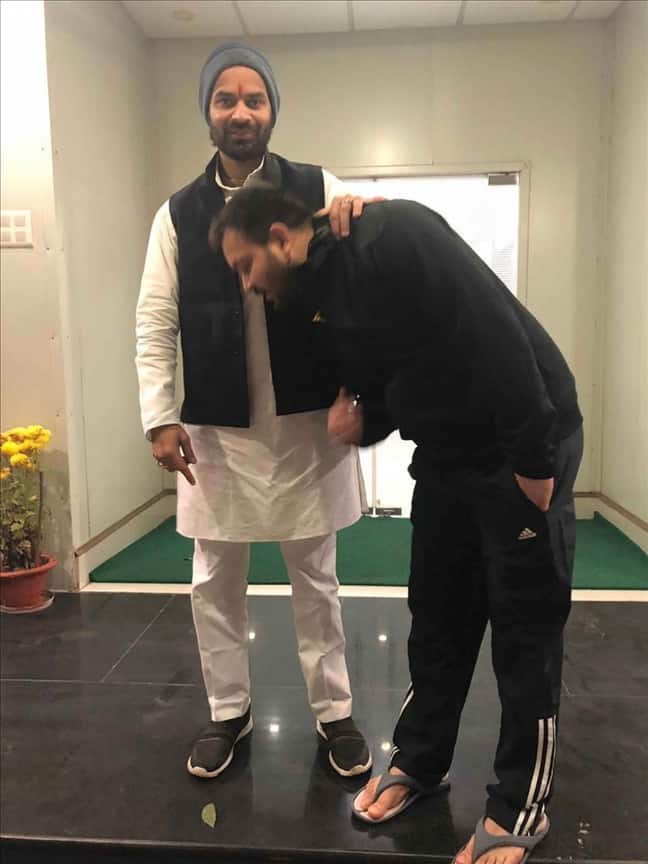 Tej Pratap meets Tejashwi Yadav