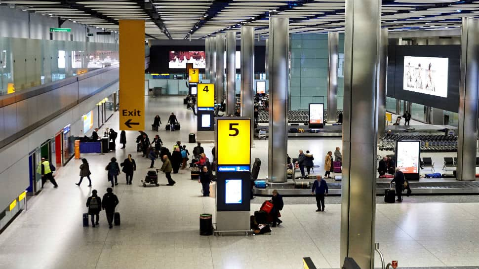 London&#039;s Heathrow halts flights after sightings of a drone