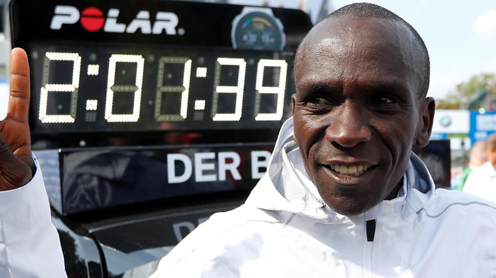 Defending champion Eliud Kipchoge to run 2019 London Marathon, faces Mo Farah test