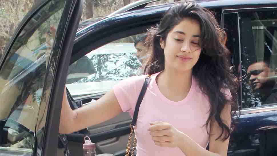 Janhvi Kapoor makes a stylish appearance outside gym — Pics inside