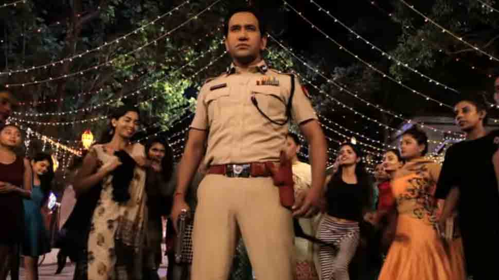 Dinesh Lal Nirahua impresses as fierce cop in Bhojpuri web-series &#039;Hero Vardiwala&#039; — Watch trailer
