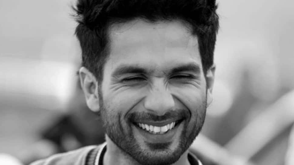 Shahid Kapoor&#039;s &#039;Happy&#039; pic from &#039;Kabir Singh&#039; sets is unmissable!