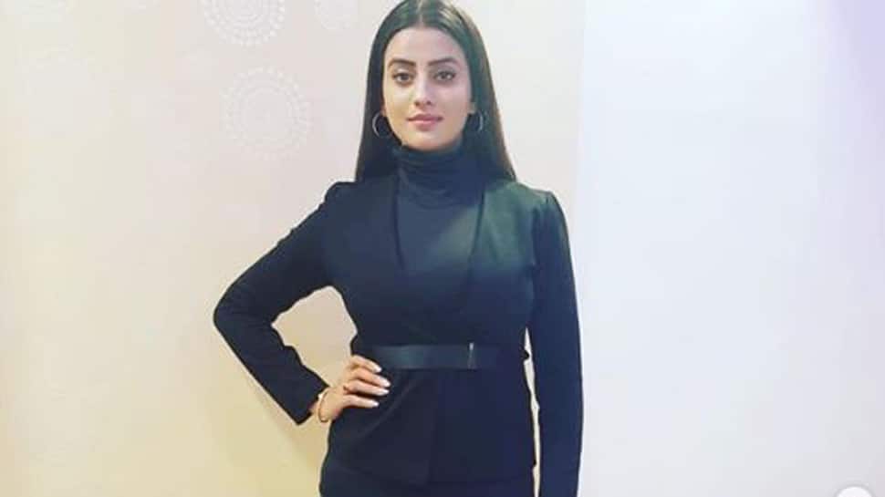 Akshara Singh slays in black in her latest Instagram post-Watch