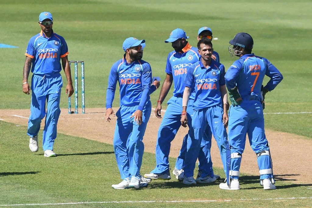 India crush New Zealand by 8 wickets in first ODI after sun-induced stoppage