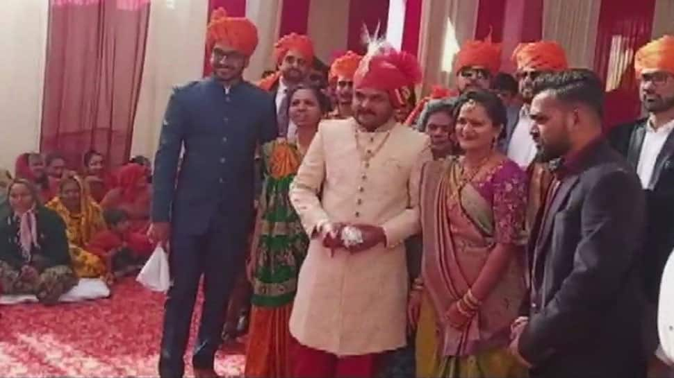 Patidar leader Hardik Patel ties knot with Kinjal Parikh