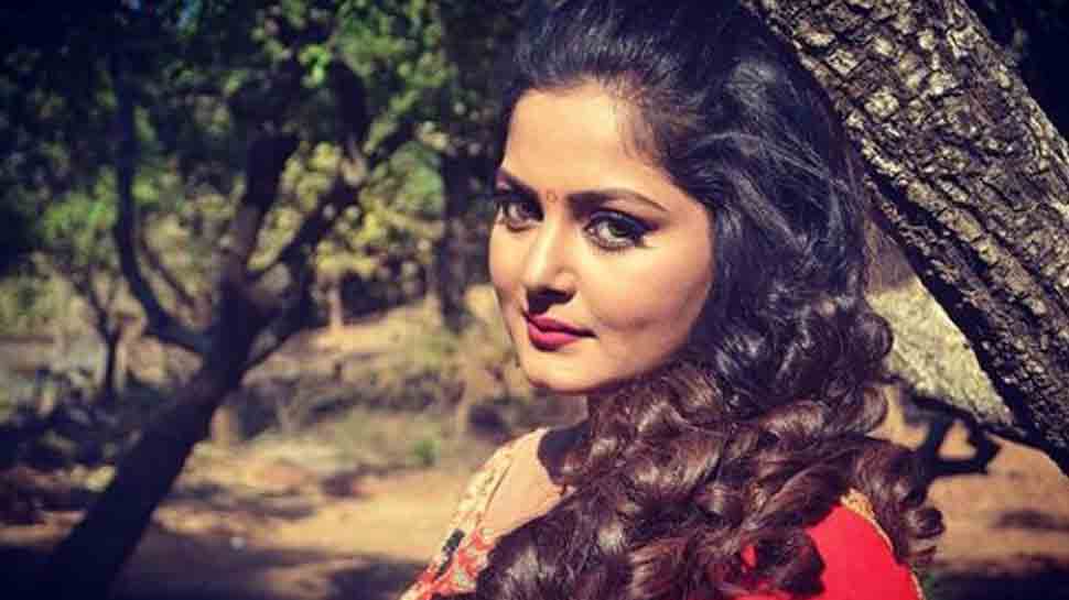 Bhojpuri hotcake Anjana Singh looks stunning in this latest picture  — Check out