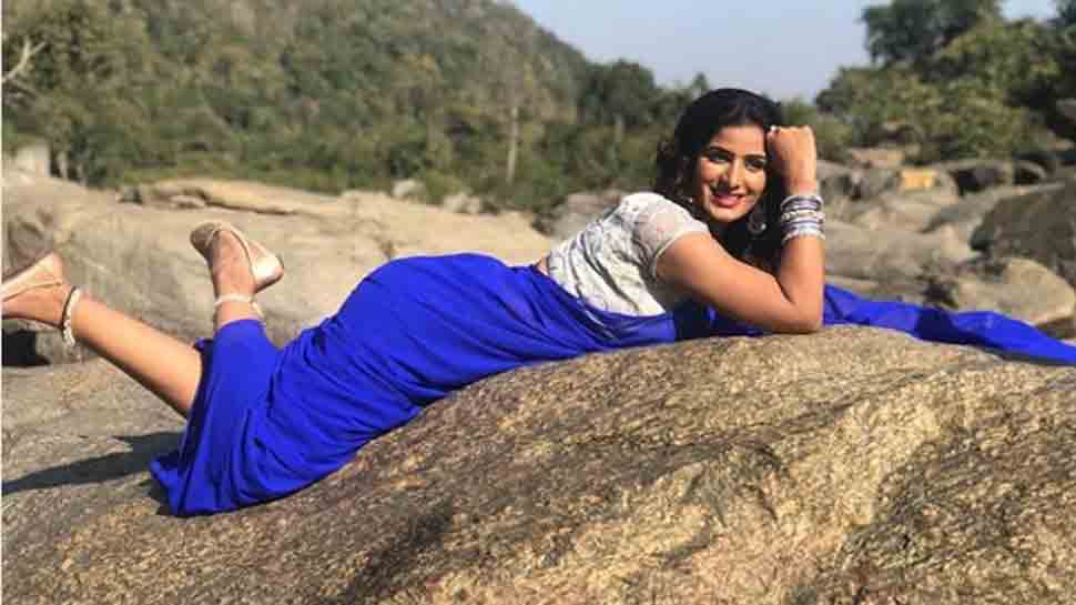 Sultry Poonam Dubey falls in love — Here&#039;s the picture proof
