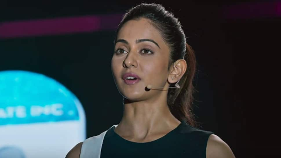 Rakul Preet and Karthi starrer &#039;Dev&#039; trailer out!—Watch