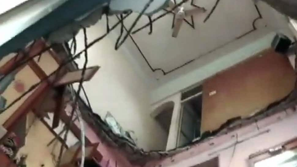 Maharashtra: 3 killed after building roof collapses in Thane&#039;s Ulhasnagar