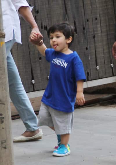Taimur's expression is worth a million dollars!