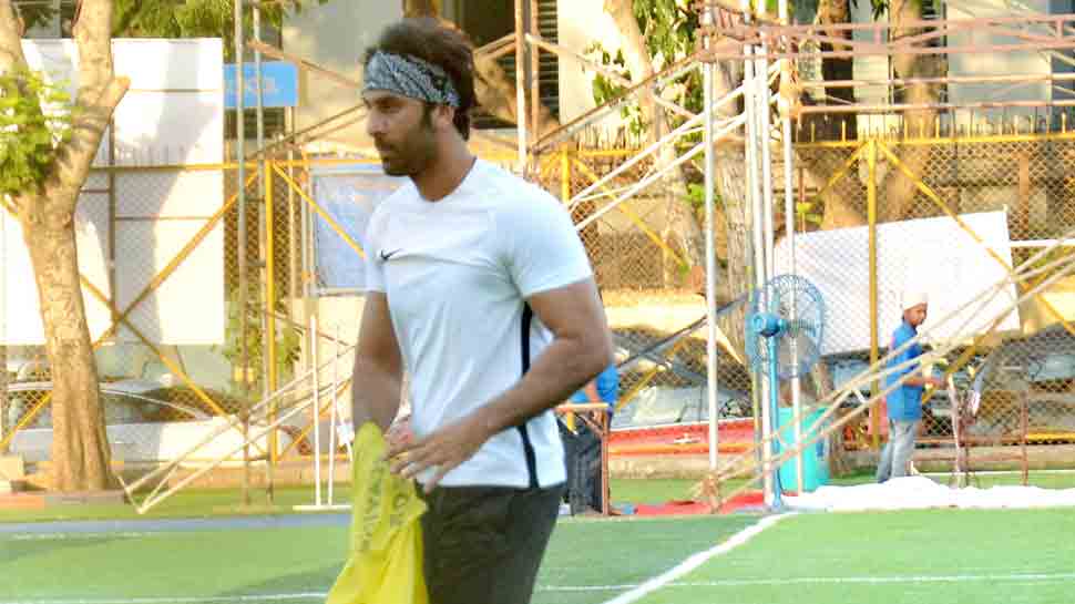 Ranbir Kapoor enjoys a game of football with Brahmastra director Ayan Mukerji