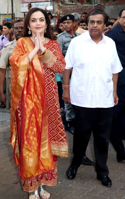 The Ambani family outside the famous Siddhivinayak Temple