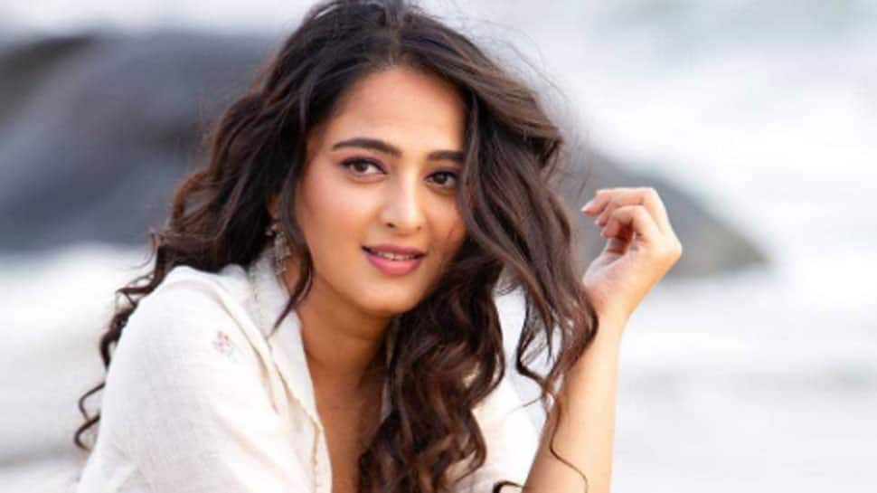 Baahubali actress Anushka Shetty&#039;s new avatar is mind-blowing—Pics