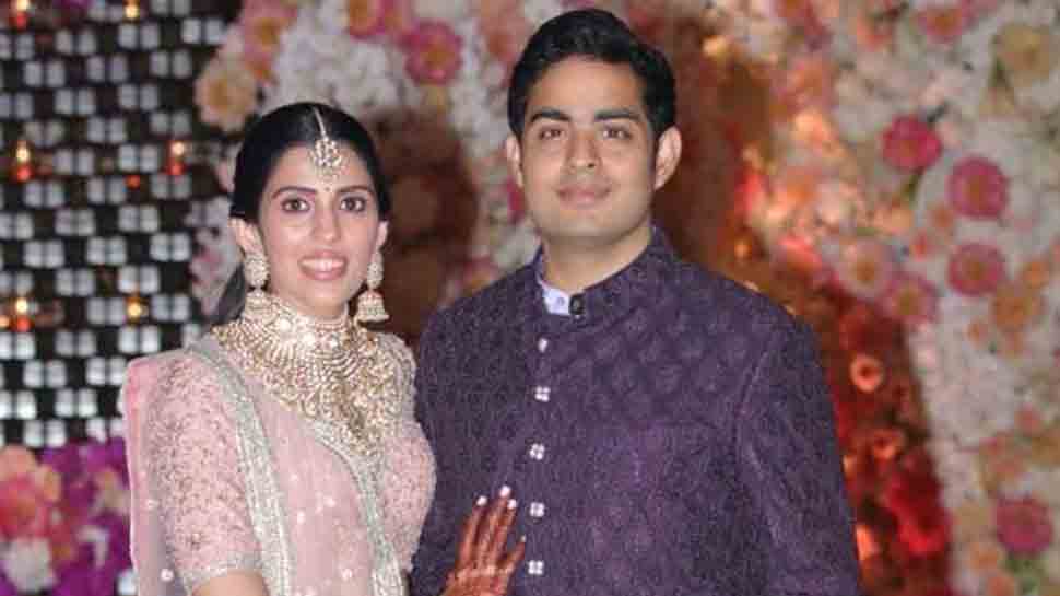 Akash Ambani and Shloka Mehta's wedding card is all things royal | People  News | Zee News