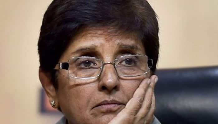 CM Narayanasamy&#039;s wife died as she was not wearing helmet: Puducherry L-G Kiran Bedi