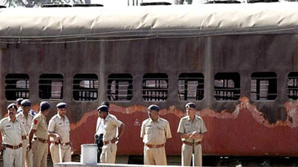 Gujarat government to pay Rs 5 lakh to heirs of Godhra train victims