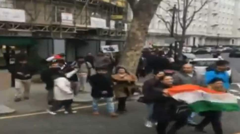 Pulwama attack: Slogans of &#039;Pakistan Murdabad&#039;, &#039;Pakistan terrorist&#039; raised during protest in London