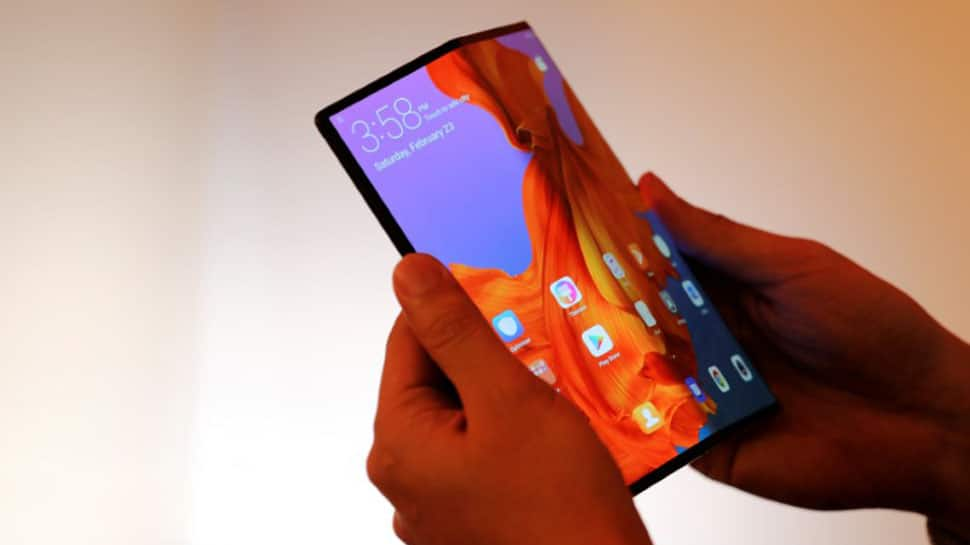 Huawei breaks price ceiling with $2,600 folding 5G smartphone