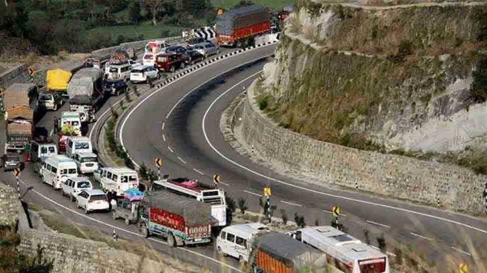 One-way traffic to move on Jammu-Srinagar national highway