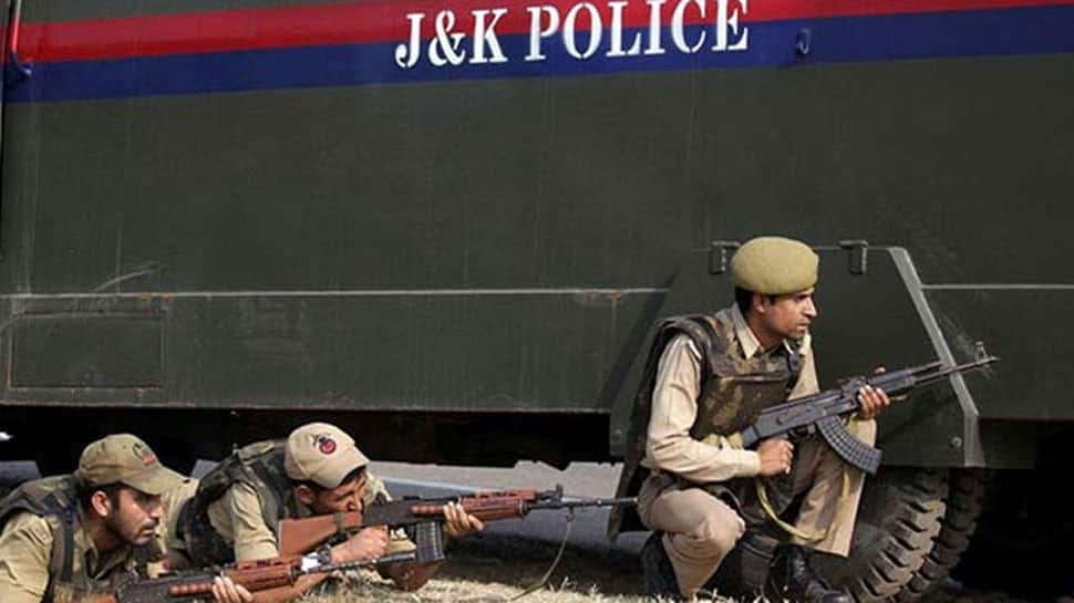 Civilian injured in IED blast in Jammu and Kashmir&#039;s Pulwama