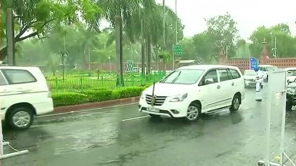 Delhi NCR wakes up to rain, hailstorm likely in some parts of the capital