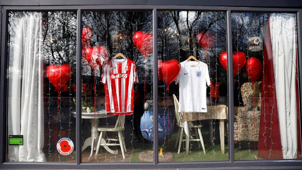 England bids final farewell to World Cup-winning goalkeeper Gordon Banks