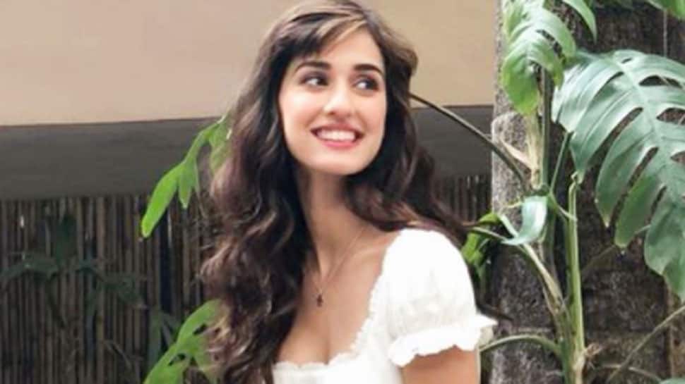 Not Tiger Shroff, Disha Patani spotted chilling with this man-See pic