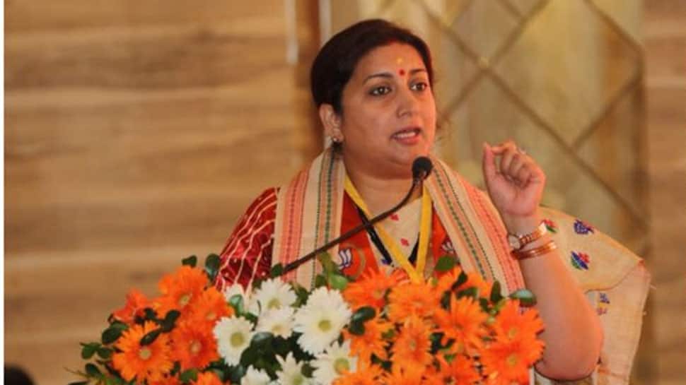 Smriti Irani questions Gandhi family&#039;s link to Rafale deal, land scam cases