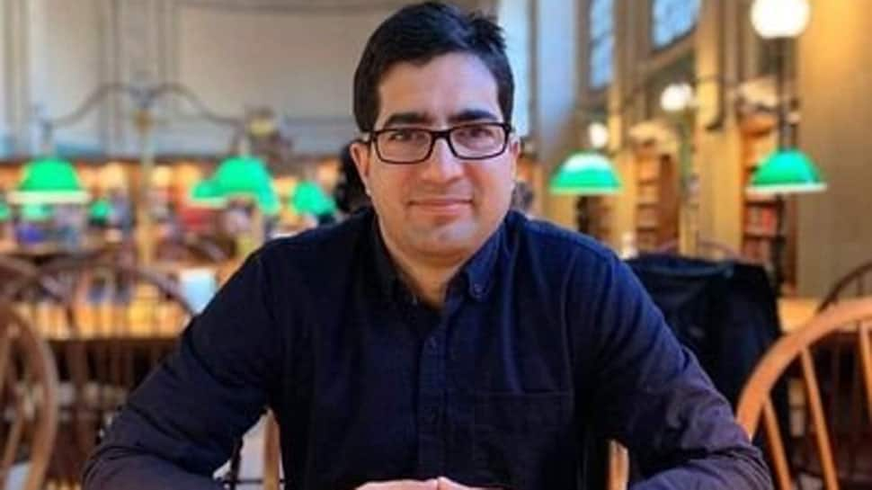 Former IAS officer Shah Faesal to launch political party on March 16