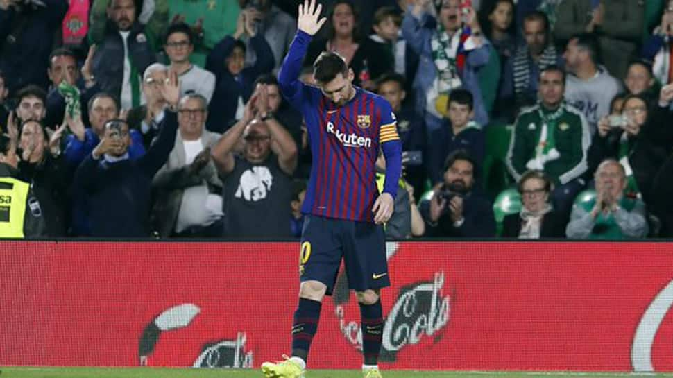 Real Betis fans bow to &#039;extraordinary&#039; Lionel Messi after hat-trick at Barcelona