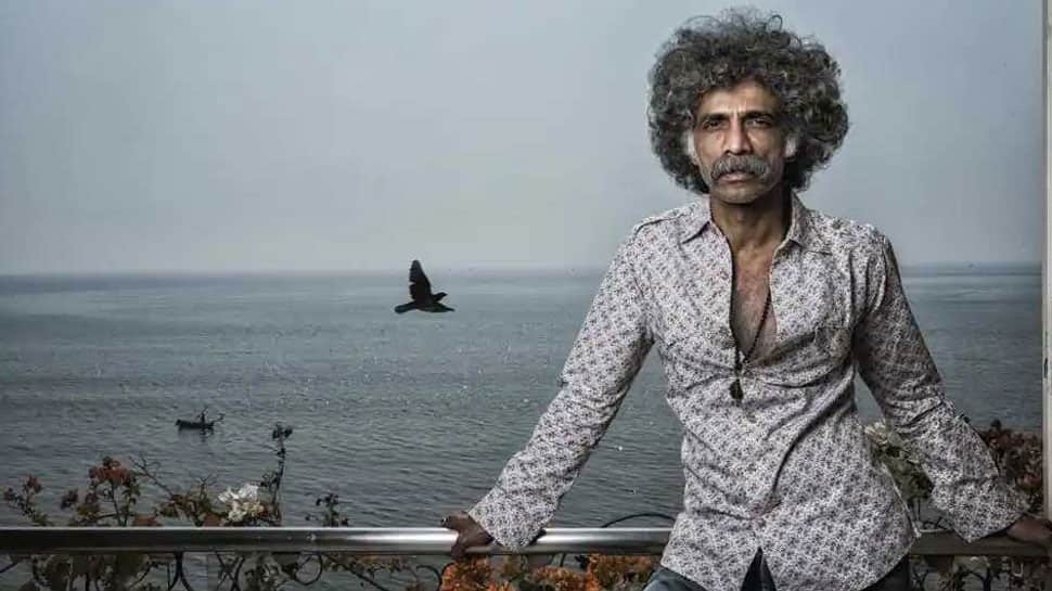 Mandira Bedi and Makarand Deshpande in Telugu movie &#039;Romantic&#039;