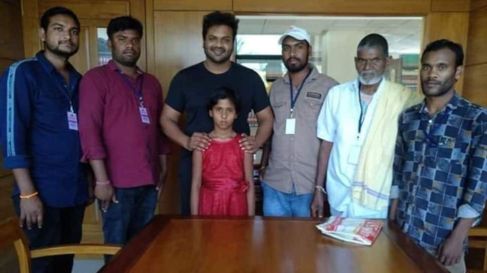 Manchu Manoj, Vishnu&#039;s best gift to their father on his birthday