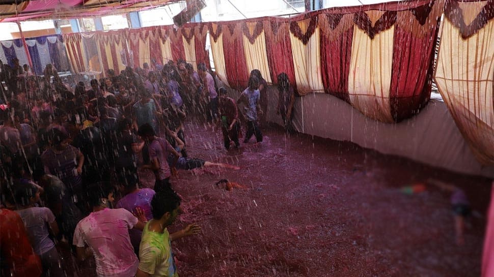 Photojournalists prevent mishap, save 4 boys at Holi celebration in Chennai