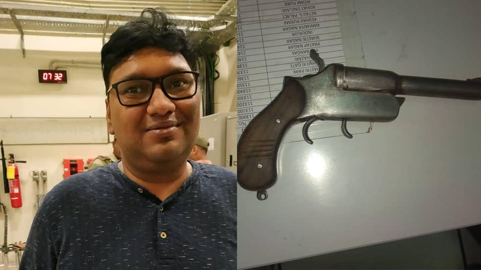 Man nabbed for carrying pistol in Delhi Metro