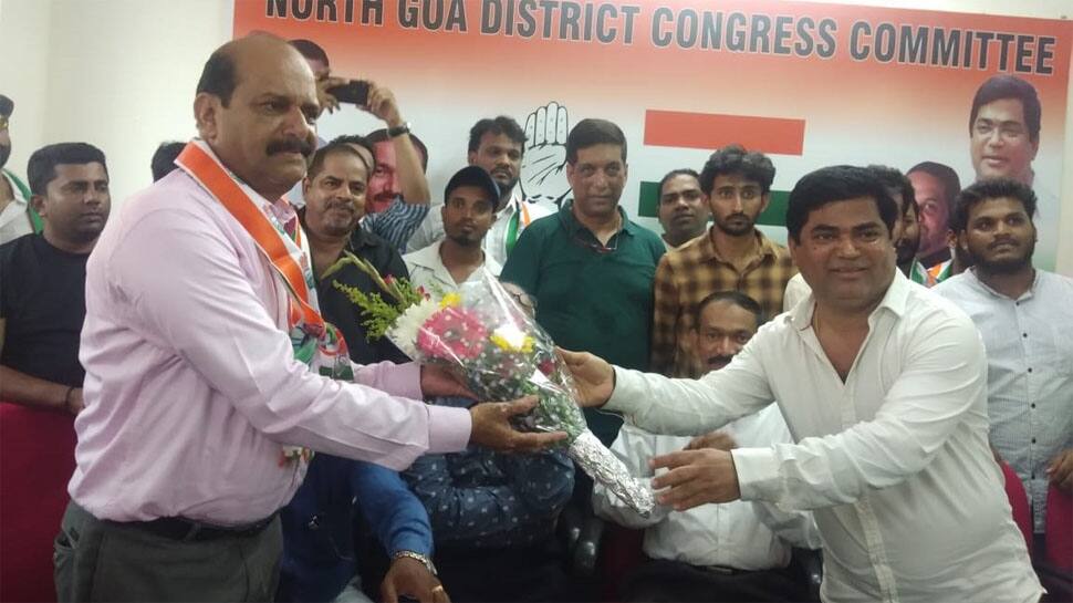 Sudhir Kandolkar quits BJP, joins Congress with 350 supporters