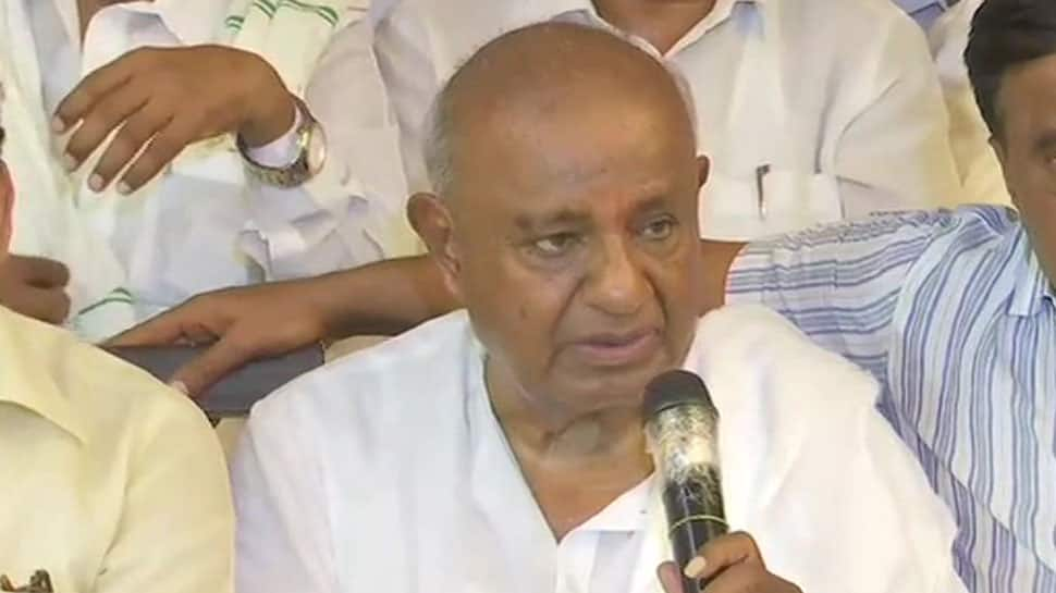 Tension escalates between Congress-JD(S) as Deve Gowda and sitting MP file nominations from Tumkur seat