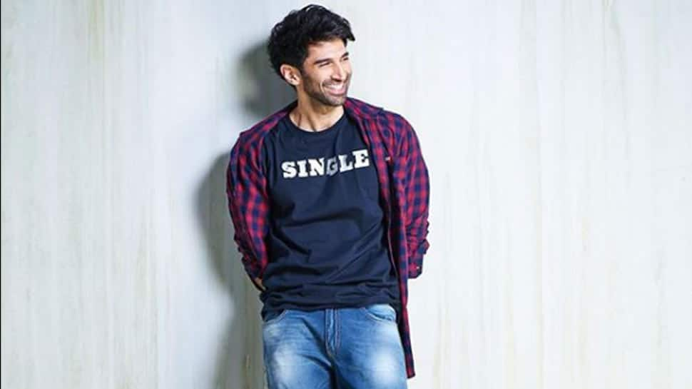 Aditya Roy Kapur claims he&#039;s single, Arjun Kapoor calls him liar