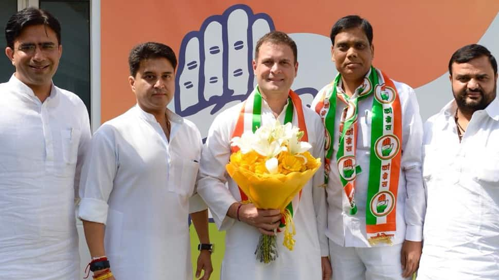 Sitting BJP MP Ashok Kumar Dohre from Uttar Pradesh&#039;s Etawah joins Congress