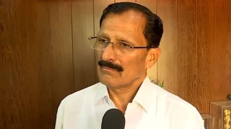 Congress sitting MP Muddahanumegowda withdraws nomination from Tumkur Lok Sabha seat